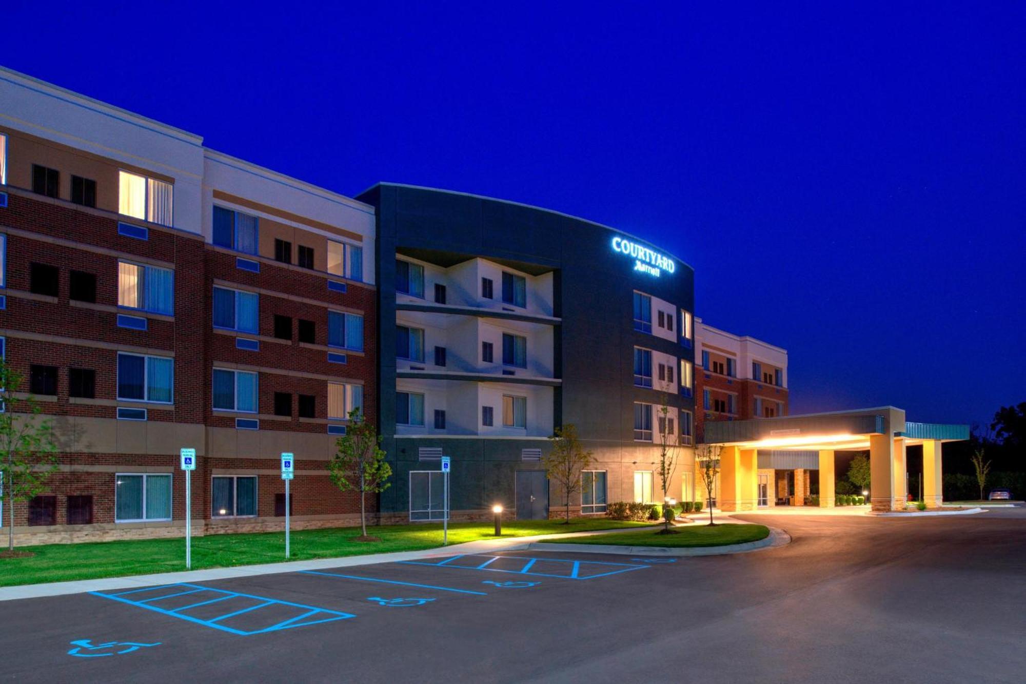 คอร์ตยาร์ด ดีทรอยต์ ฟาร์มิงตัน ฮิลส์ Hotel ฟาร์มิงตันฮิลส์ ภายนอก รูปภาพ