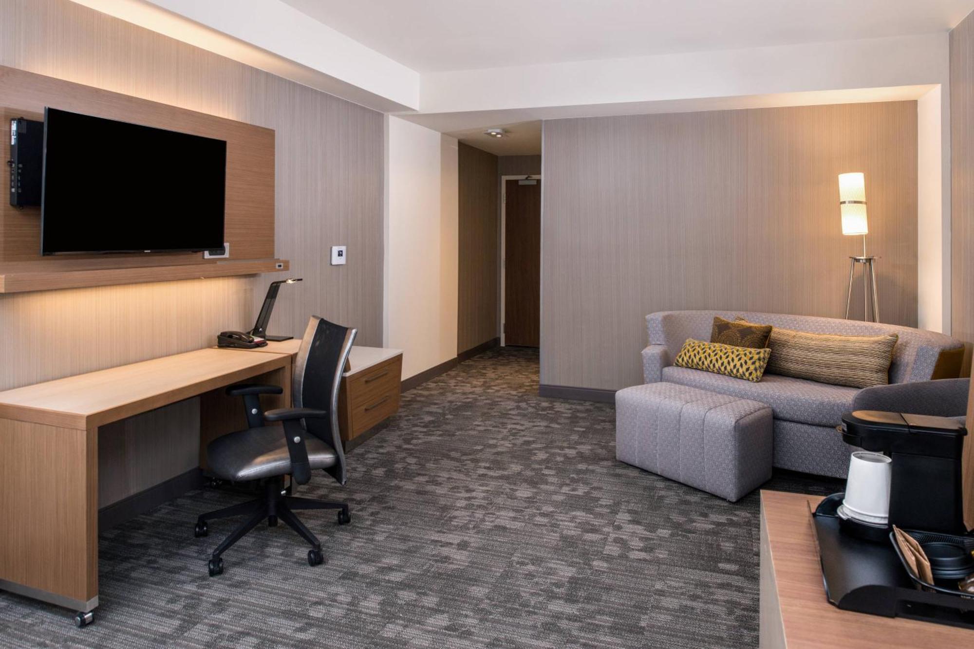 คอร์ตยาร์ด ดีทรอยต์ ฟาร์มิงตัน ฮิลส์ Hotel ฟาร์มิงตันฮิลส์ ภายนอก รูปภาพ